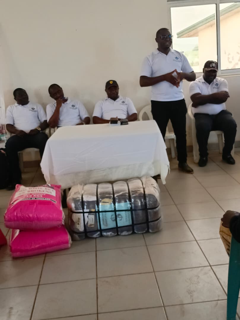KHAMAHUF and DDR center leadership in discussion